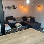 Charmante Maison Très Bien Située Avec Jardin Et Garage à Vélos
