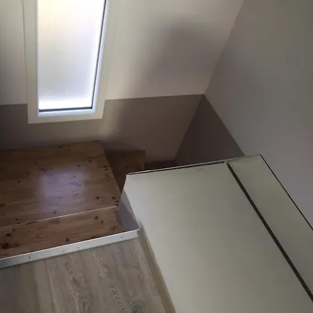 Charmante Maison Très Bien Située Avec Jardin Et Garage à Vélos *